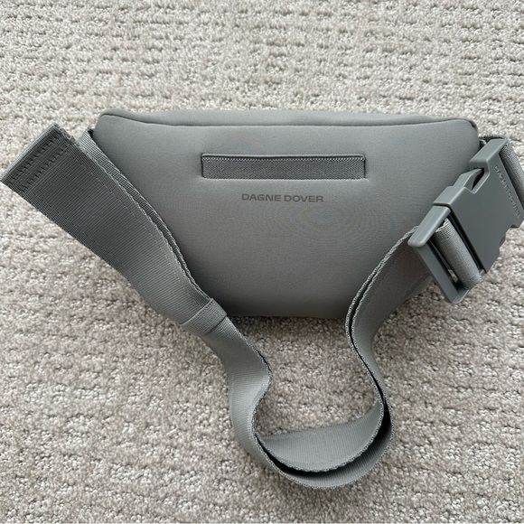 Dagne Dover Ace Neoprene Water Resistant Belt Bag Fanny Pack SAGE - Picture 4 of 11